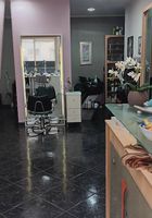 Cedência de cabeleireiro , com dois pisos , estetica... ANúNCIOS Bonsanuncios.pt