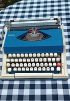 Maquina de escrever antiga... ANúNCIOS Bonsanuncios.pt